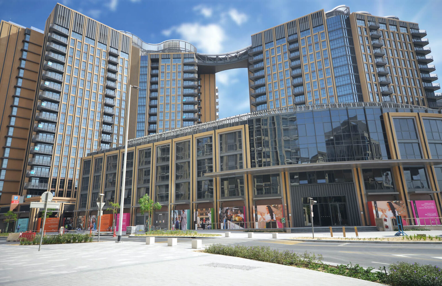 Shop, Office & Apartment for Rent in Deira Dubai